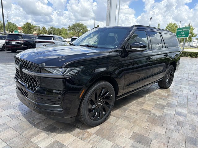 New 2026 Lincoln Navigator L Reserve w/ Jet Appearance Package AWD/4WD image 5