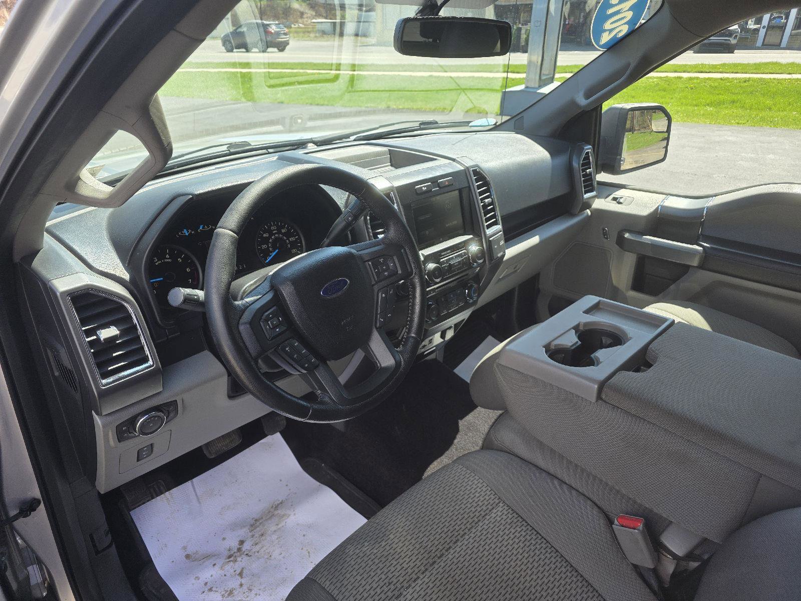 Used 2015 Ford F150 XLT w/ Equipment Group 302A Luxury image 11