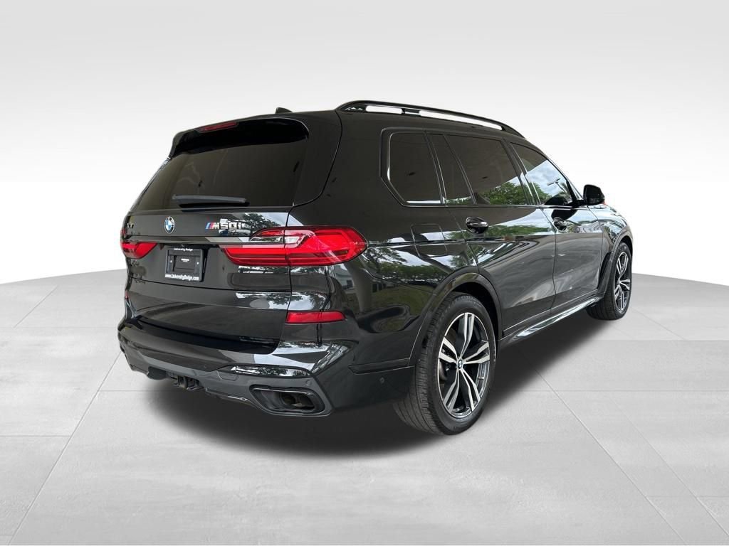 Used 2022 BMW X7 M50i w/ Dynamic Handling Package image 3