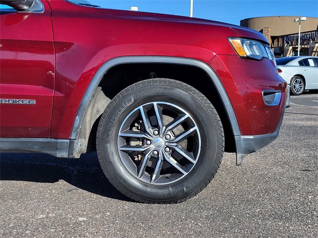 Used 2017 Jeep Grand Cherokee Limited image 29