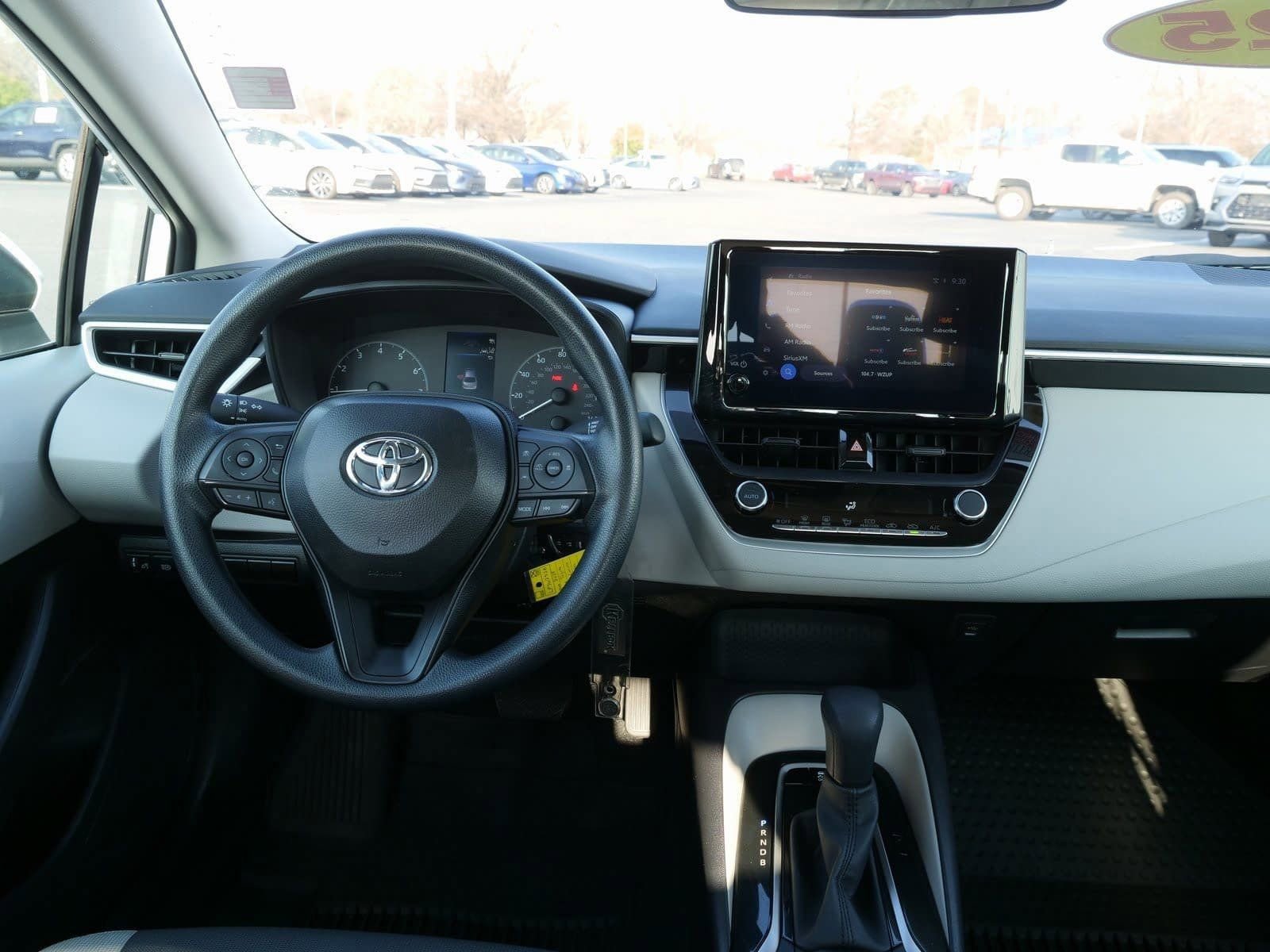 Used 2025 Toyota Corolla LE image 19