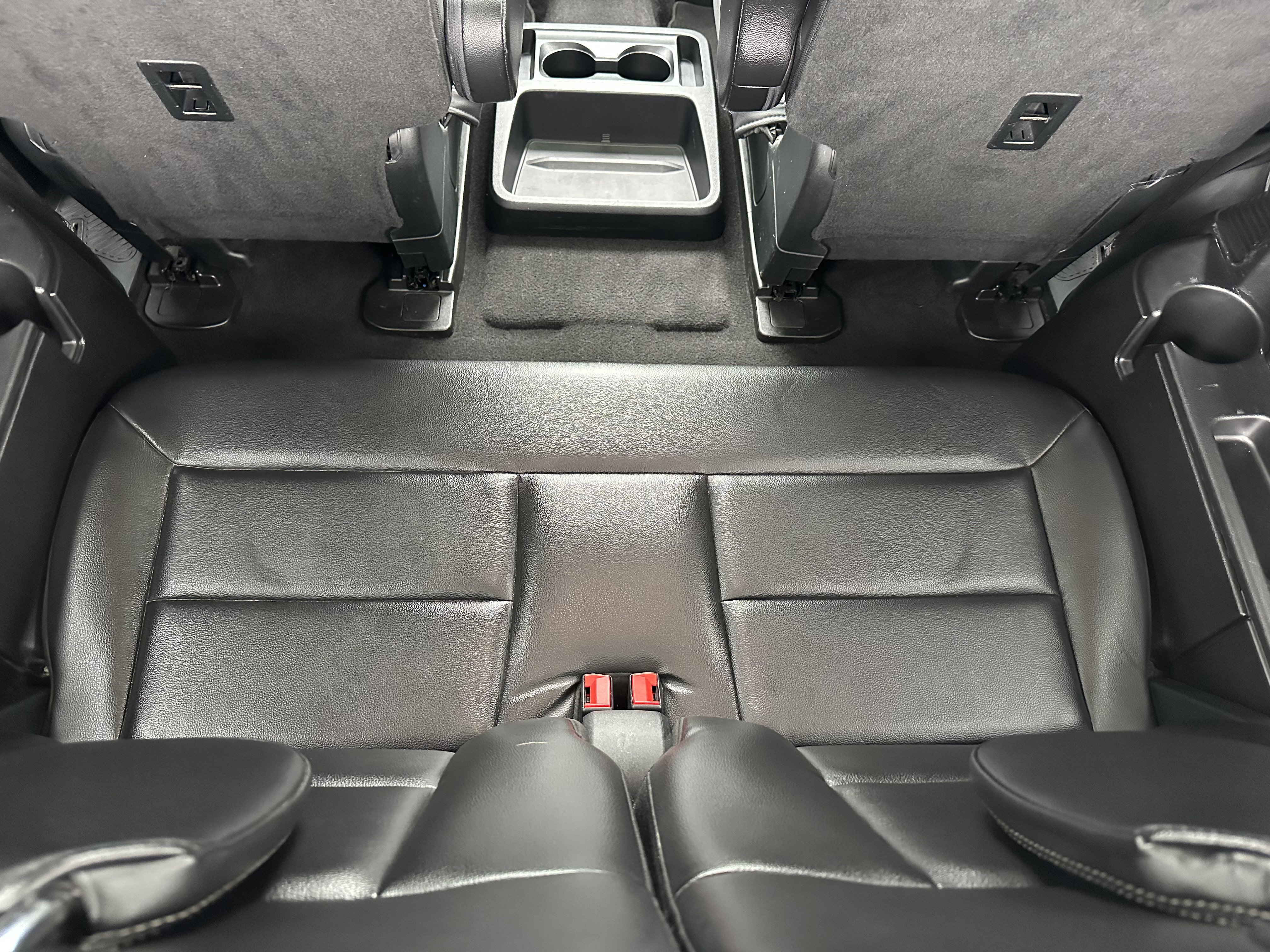 Used 2020 Ford Explorer XLT w/ Equipment Group 202A image 30