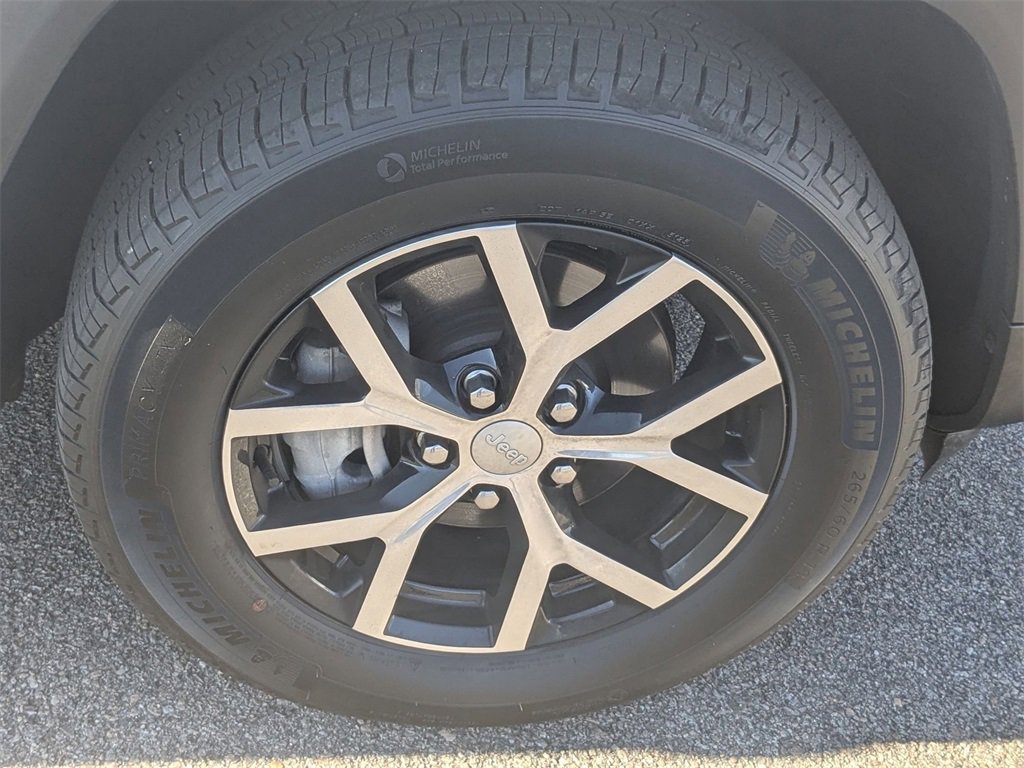 Used 2024 Jeep Grand Cherokee Limited w/ MOPAR Finishing Package image 15