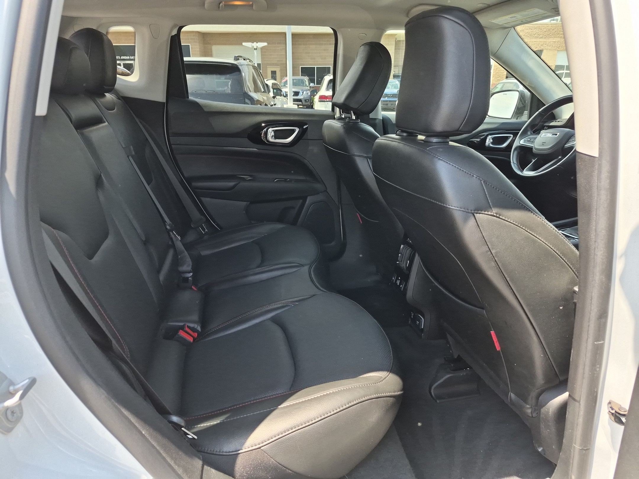 Used 2022 Jeep Compass Trailhawk w/ Trailhawk Elite Group AWD/4WD image 29