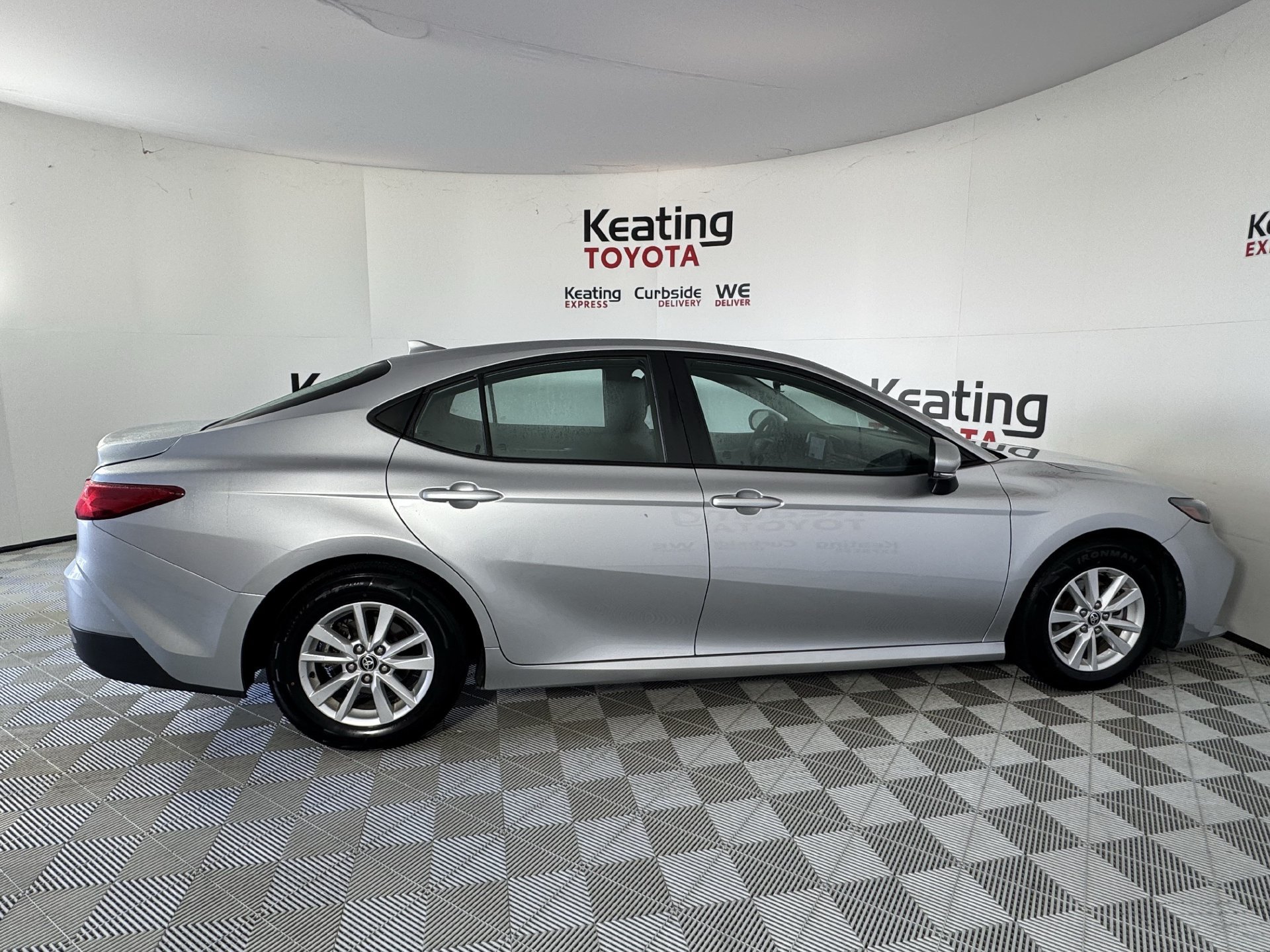 Certified 2025 Toyota Camry LE FWD image 5