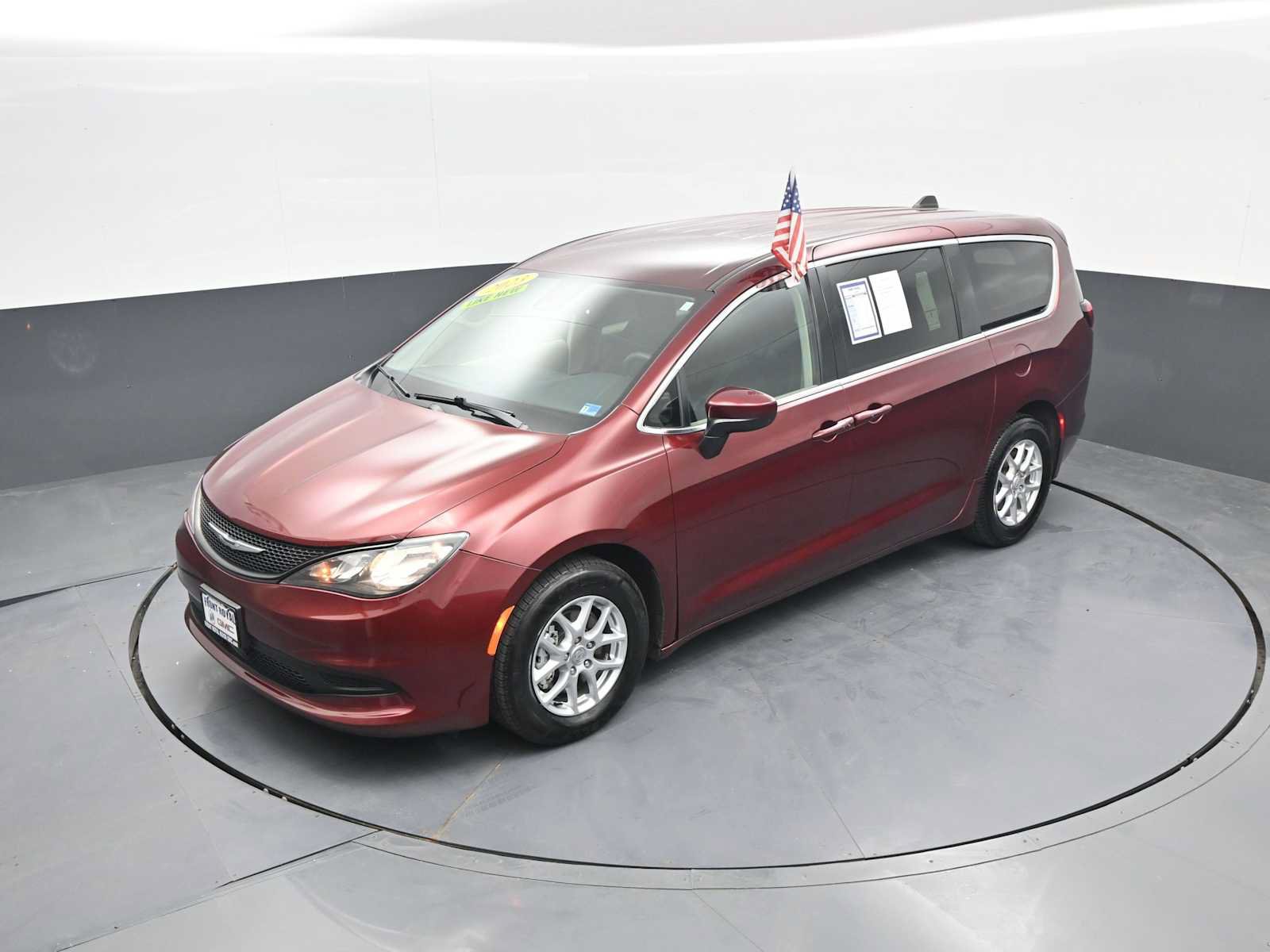 Used 2023 Chrysler Voyager LX FWD image 30