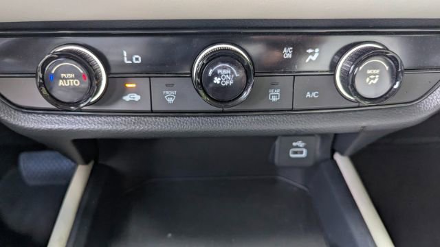 Used 2024 Honda HR-V LX image 33