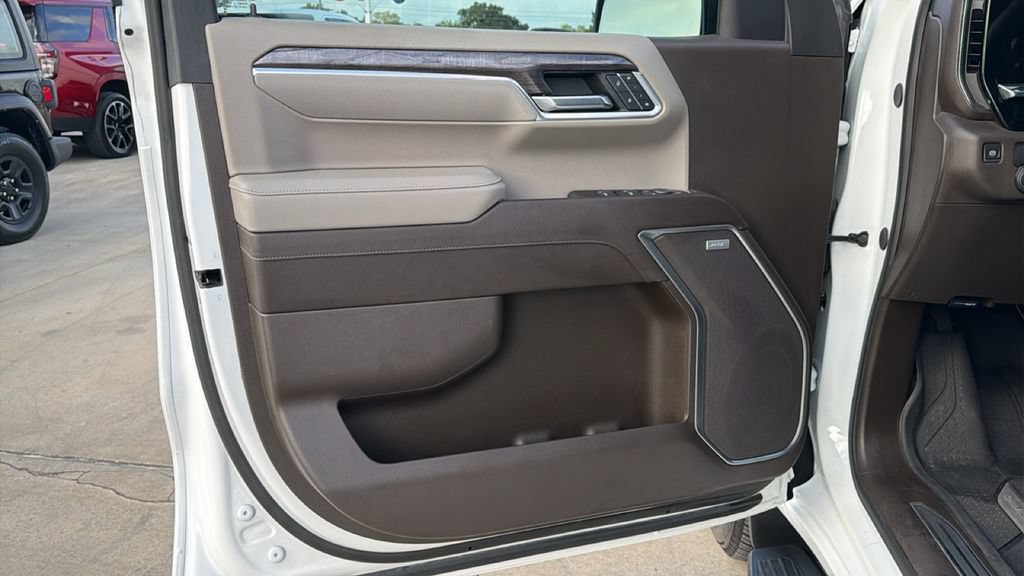 Used 2025 Chevrolet Silverado 1500 LTZ w/ LTZ Premium Package RWD image 11