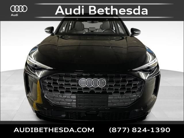 Used 2025 Audi Q5 Premium Plus w/ Premium Plus AWD/4WD image 2