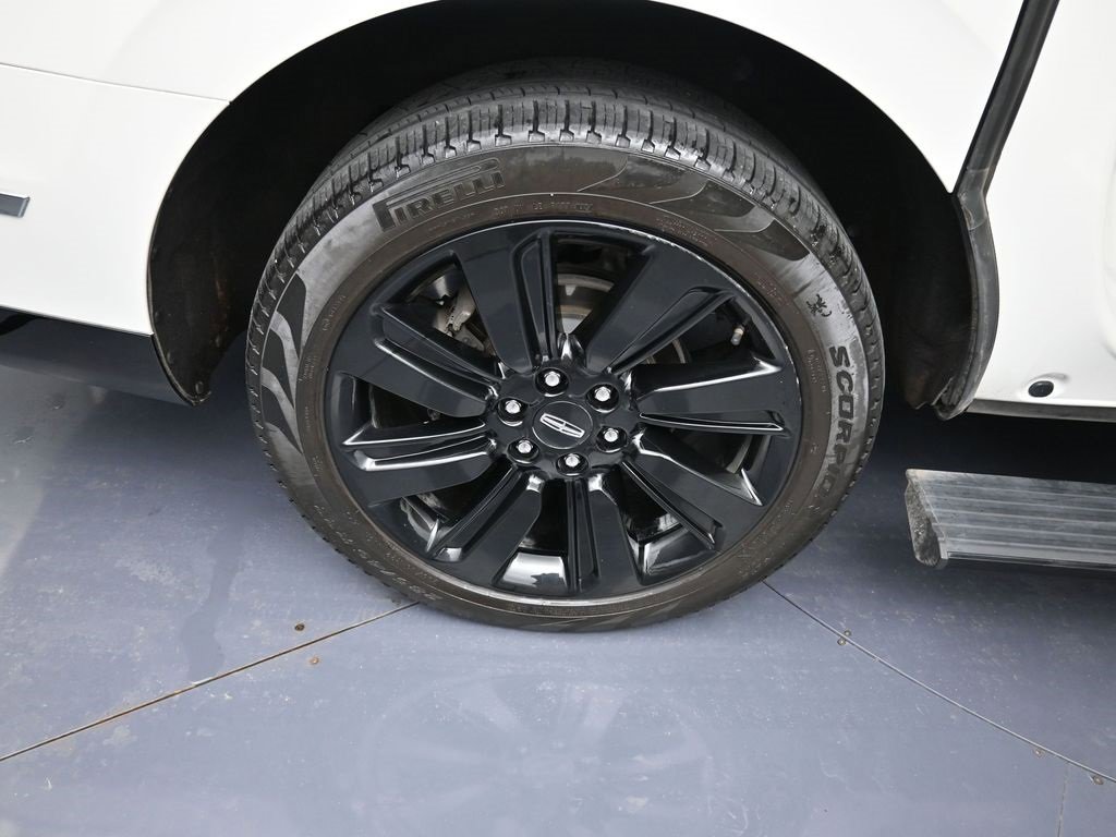 Used 2024 Lincoln Navigator L Black Label image 20