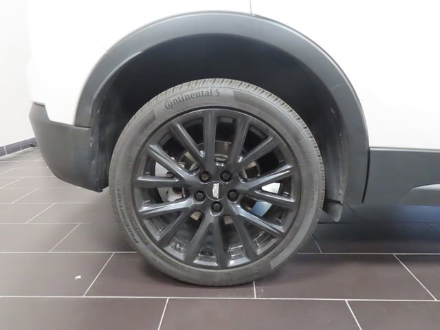 Used 2022 Cadillac XT4 Luxury w/ Cold Weather Package image 17