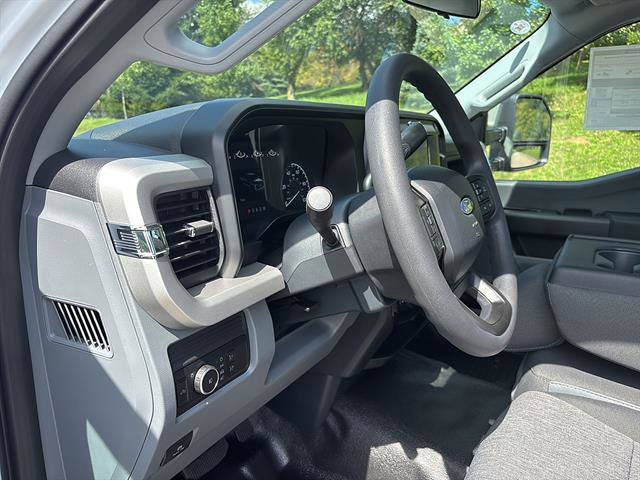 New 2027 Ford F250 XL w/ XL Chrome Package AWD/4WD image 12