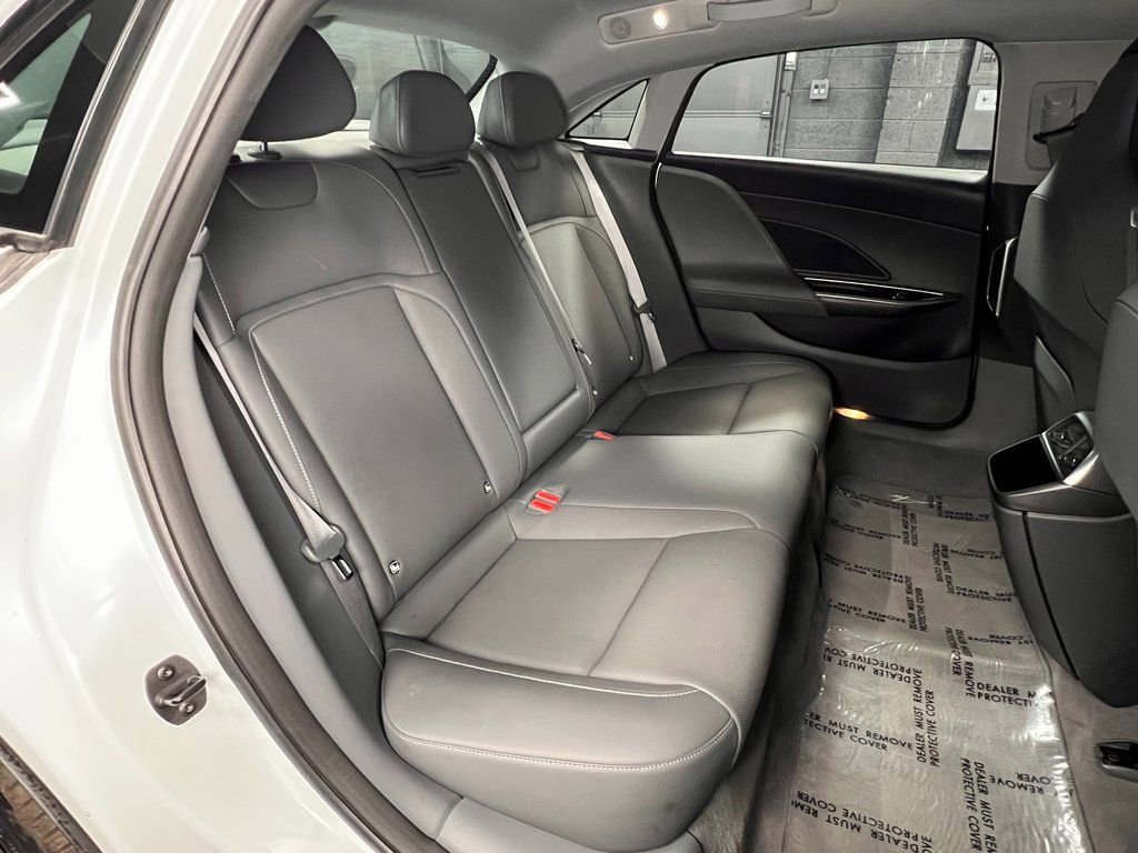 Used 2025 Lucid Air Touring AWD/4WD image 9