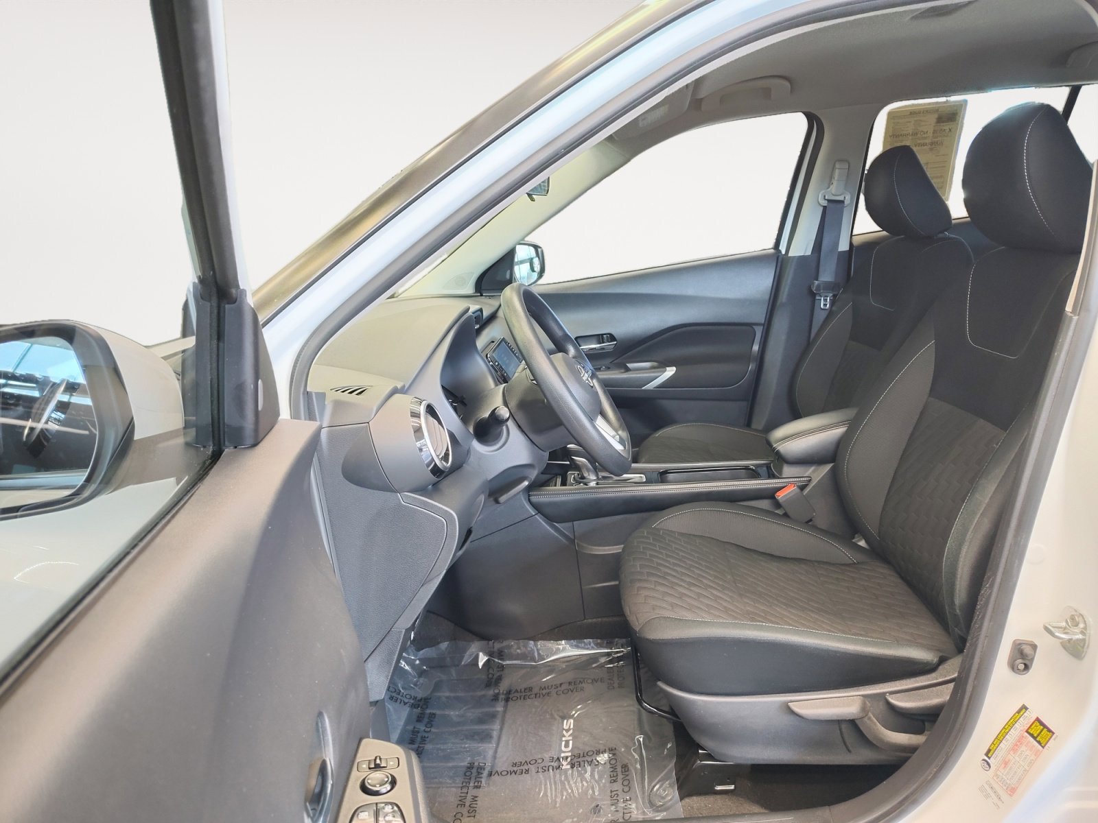 Used 2023 Nissan Kicks SV image 23