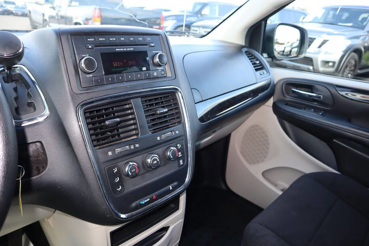 Used 2013 RAM C/V Tradesman image 59