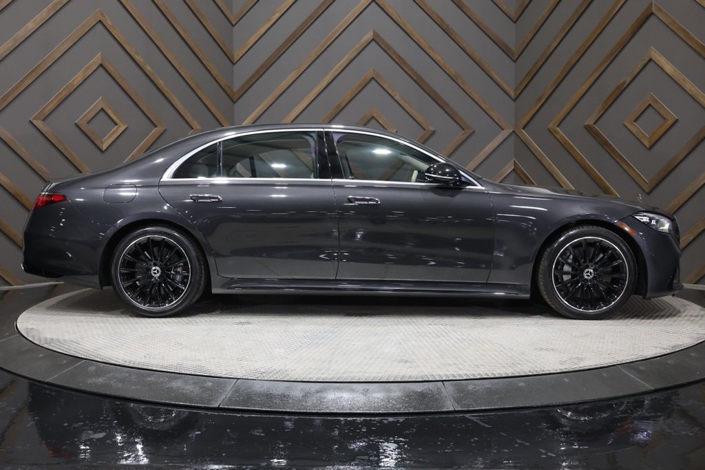 Used 2022 Mercedes-Benz S 580 4MATIC Sedan image 3