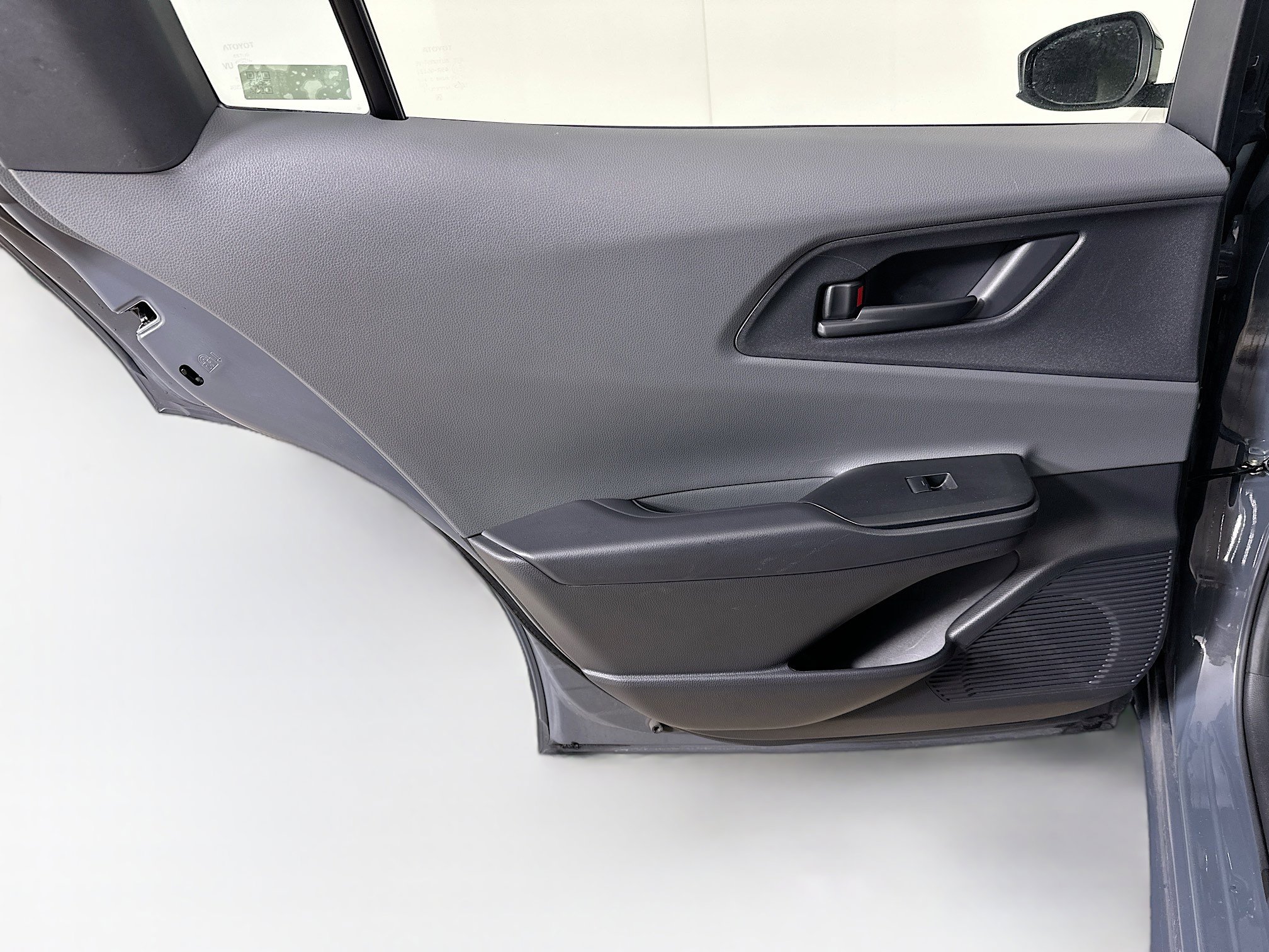 Used 2024 Toyota Prius LE image 25