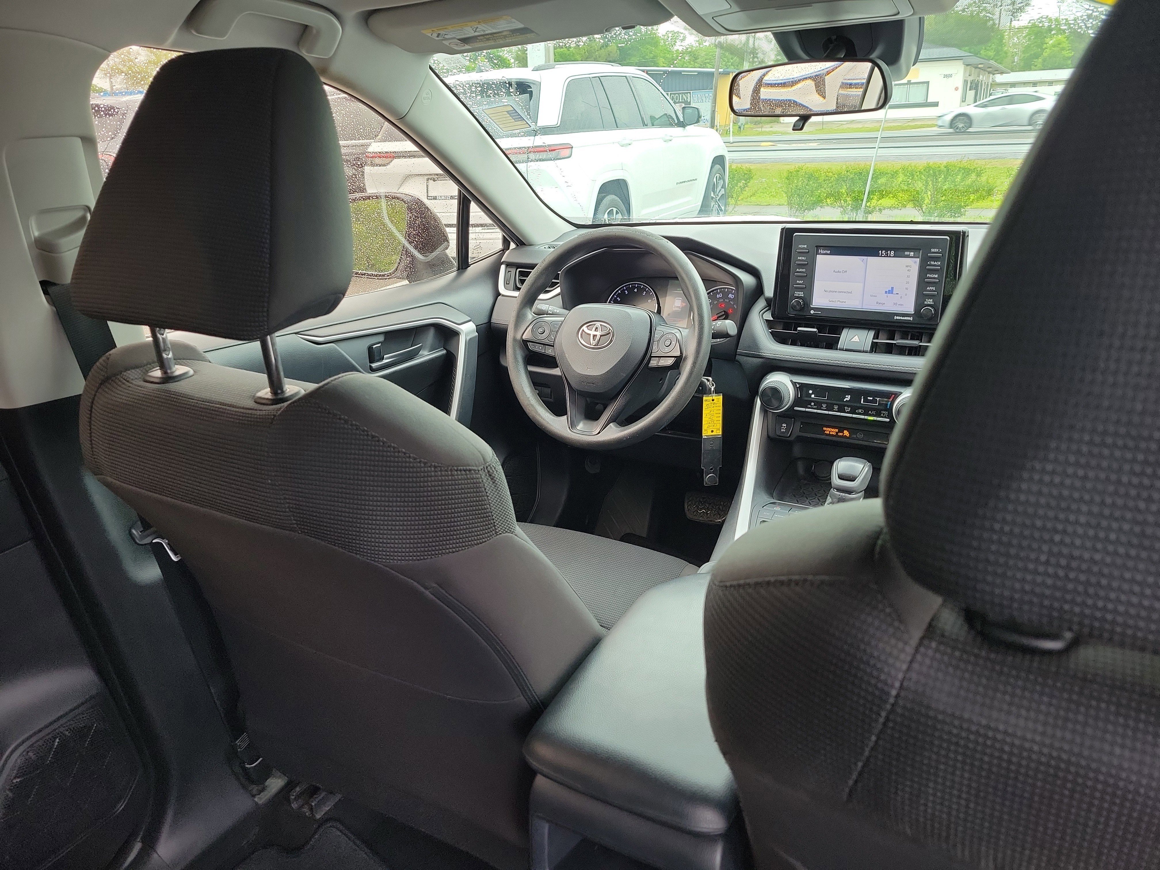 Used 2021 Toyota RAV4 LE image 13