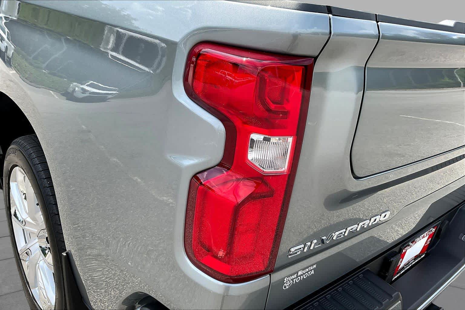 Used 2026 Chevrolet Silverado 1500 High Country w/ High Country Premium Package AWD/4WD image 56