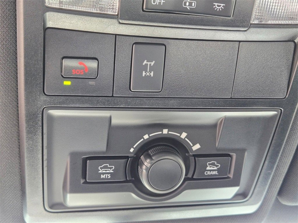 Used 2023 Toyota Tacoma TRD Off-Road image 32