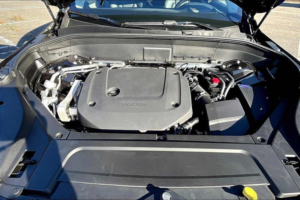 New 2026 Volvo XC90 B6 Ultra w/ Protection Package image 11