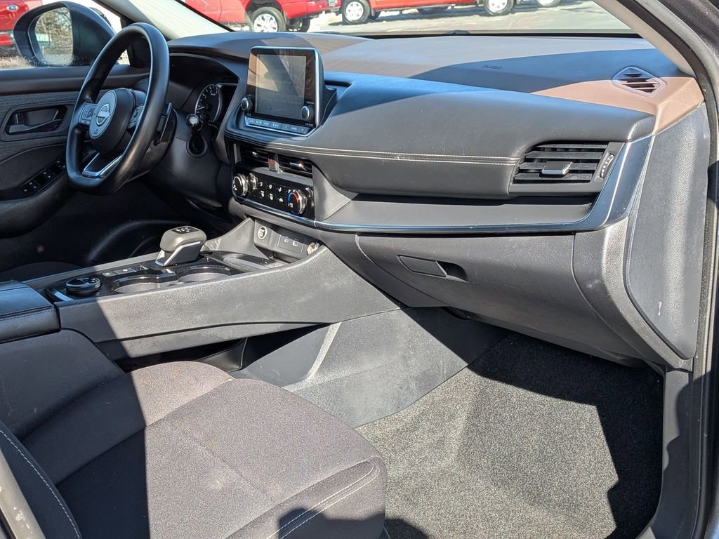 Used 2023 Nissan Rogue S image 21