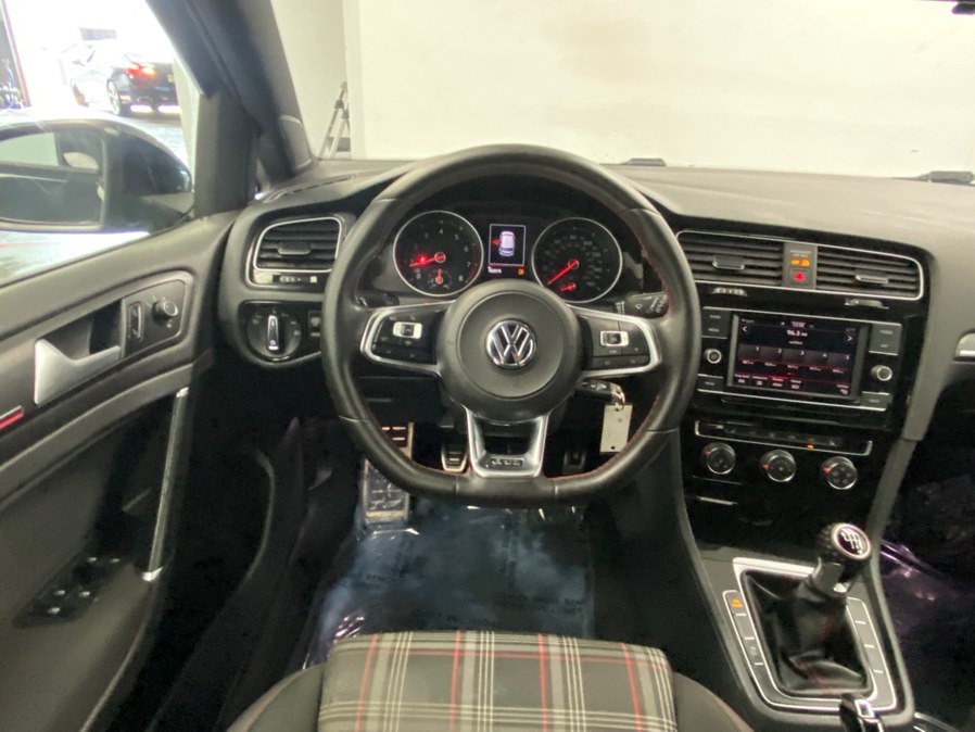 Used 2020 Volkswagen GTI S image 33