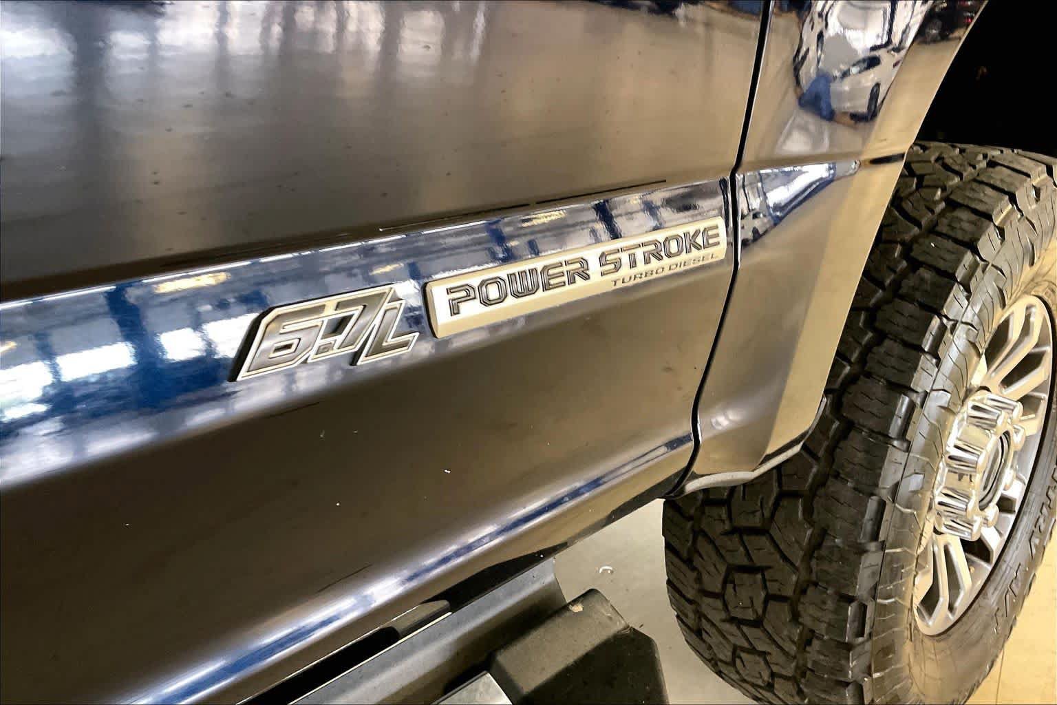 Used 2022 Ford F250 Lariat w/ FX4 Off-Road Package AWD/4WD image 9