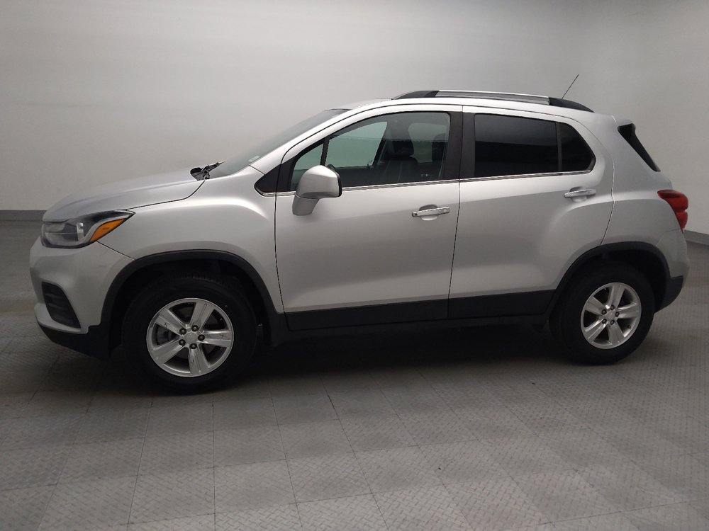 Used 2017 Chevrolet Trax LT w/ Sun & Sound Package AWD/4WD image 2