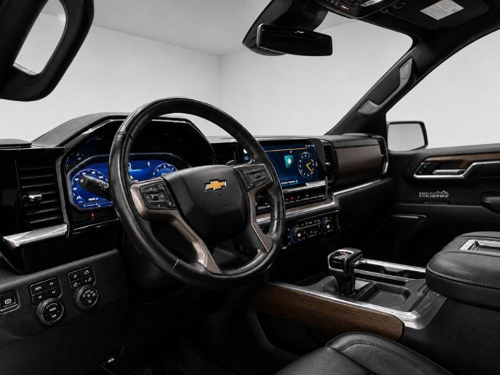 Used 2022 Chevrolet Silverado 1500 High Country w/ High Country Premium Package AWD/4WD image 40