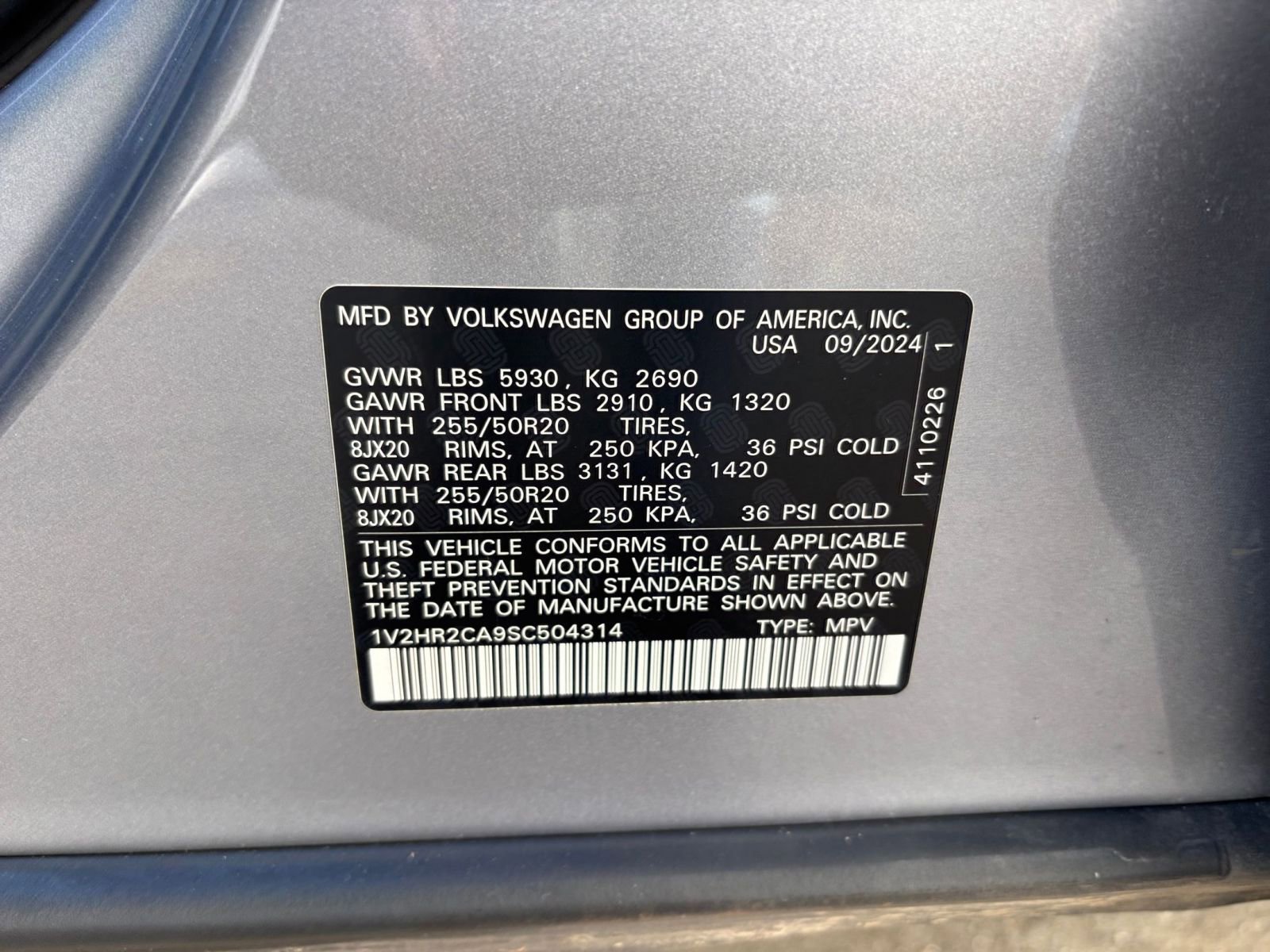 Used 2025 Volkswagen Atlas SE image 30