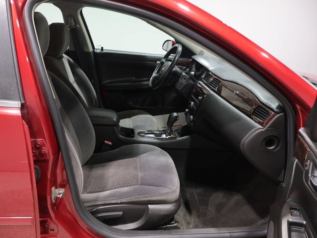Used 2013 Chevrolet Impala LT w/ LT Sunroof Package FWD image 23