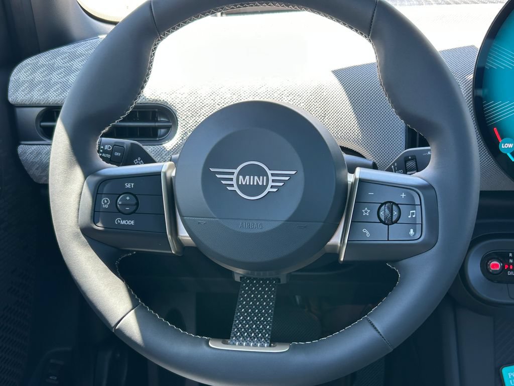 New 2026 MINI Cooper 4-Door Hardtop FWD image 18