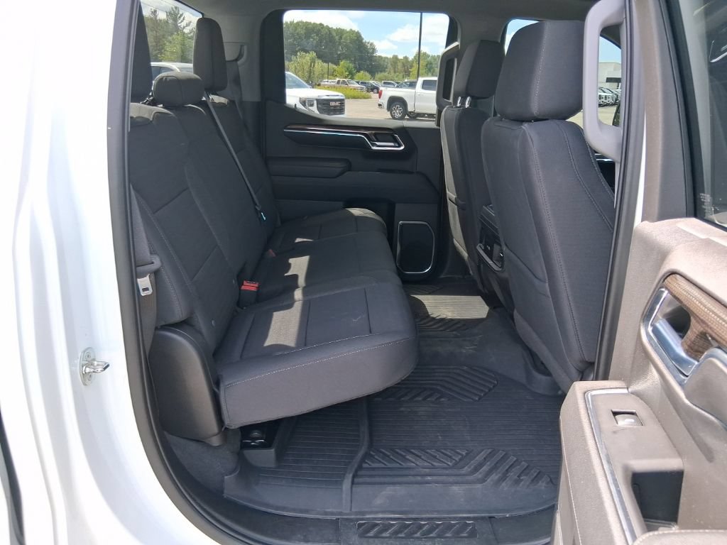 Used 2023 Chevrolet Silverado 1500 LT Trail Boss AWD/4WD image 15