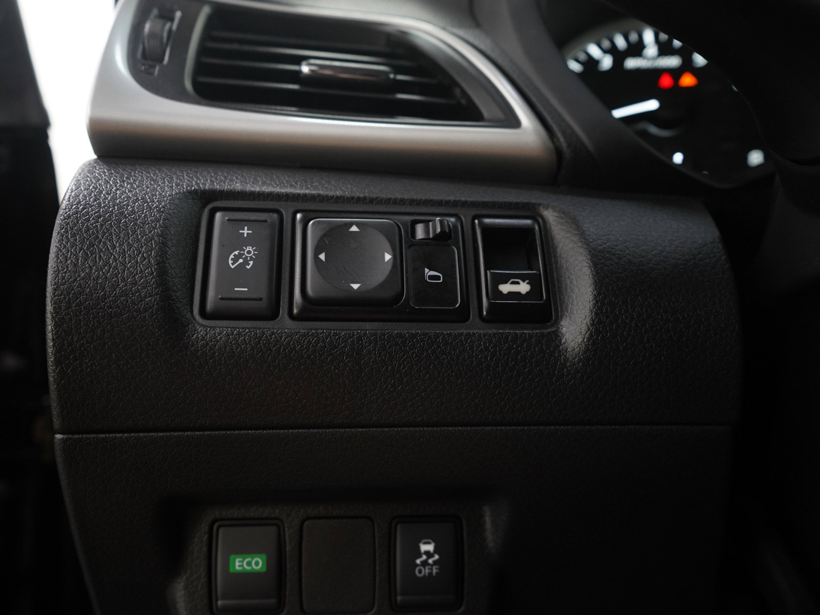 Used 2019 Nissan Sentra SV FWD image 23