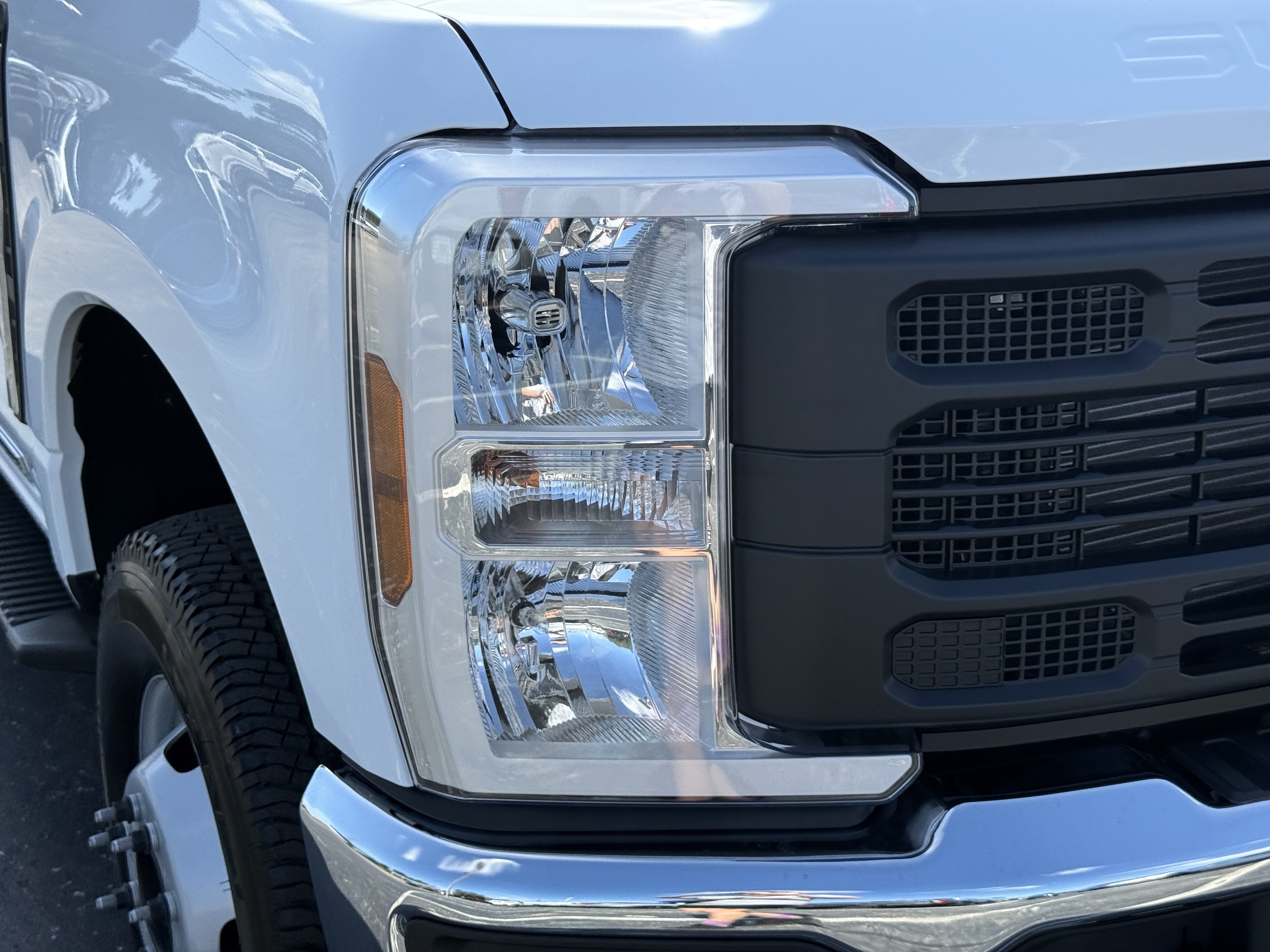 New 2026 Ford F350 XL AWD/4WD image 7