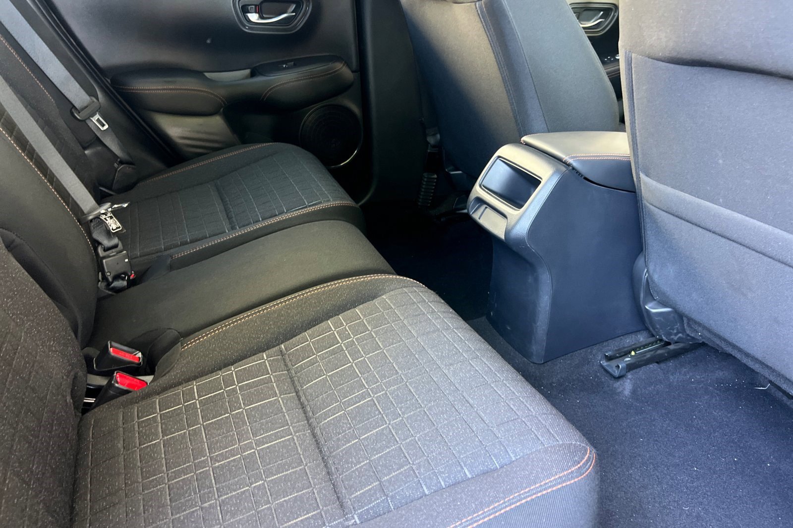 Certified 2024 Honda HR-V Sport image 30