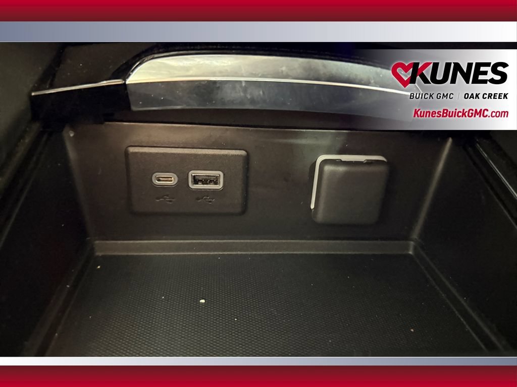 Used 2023 Buick Envision Essence FWD image 28