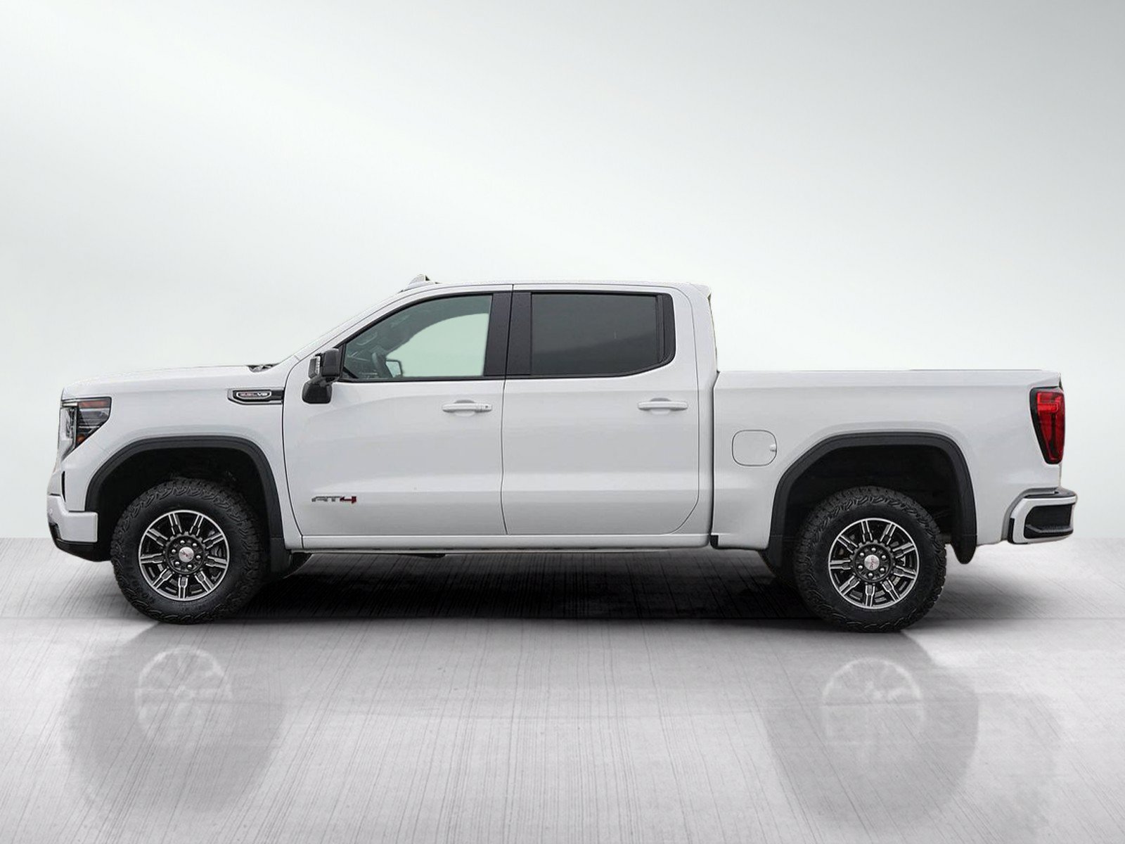 Used 2025 GMC Sierra 1500 AT4 AWD/4WD image 2