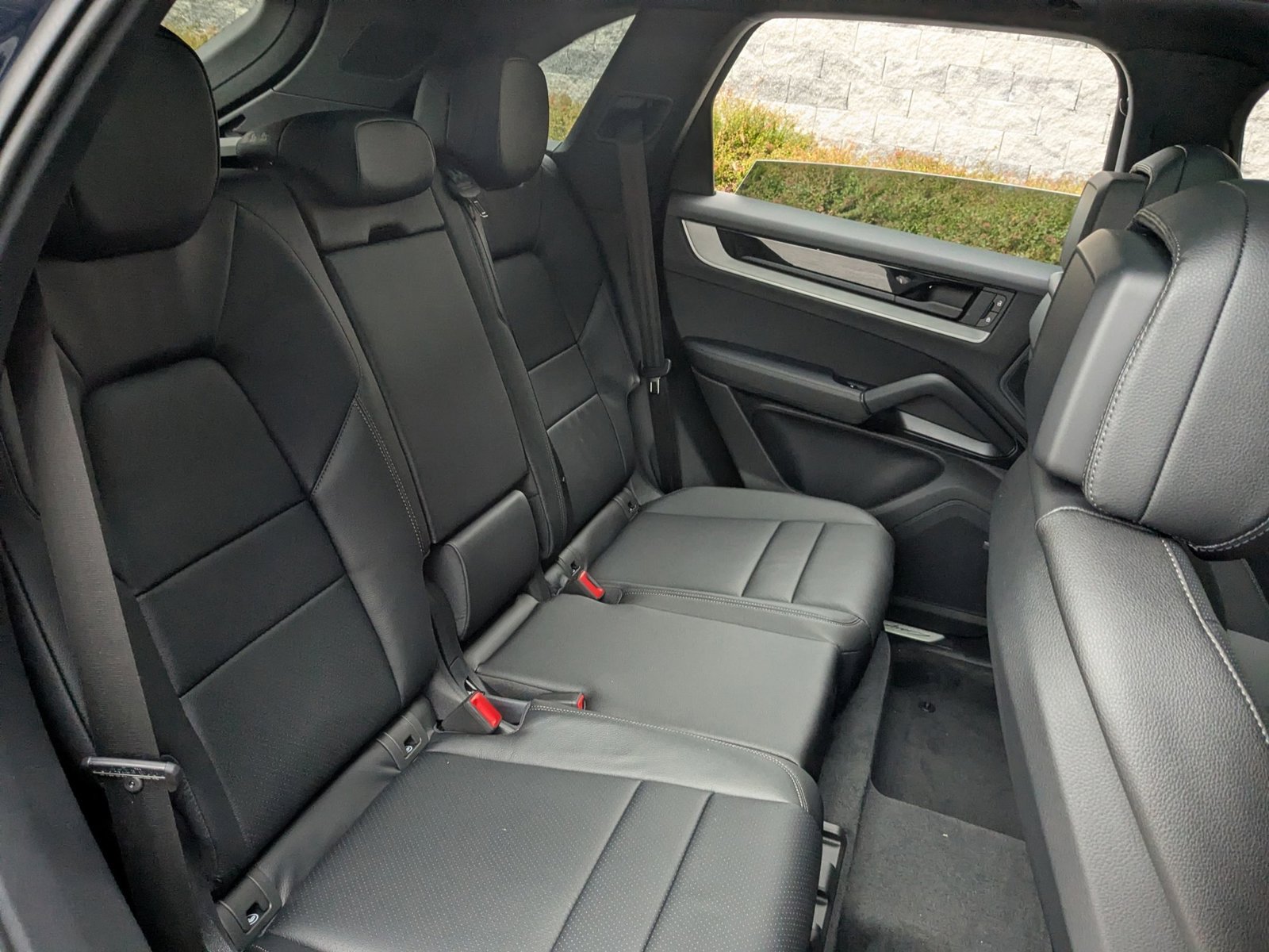 Certified 2026 Porsche Cayenne AWD/4WD image 24