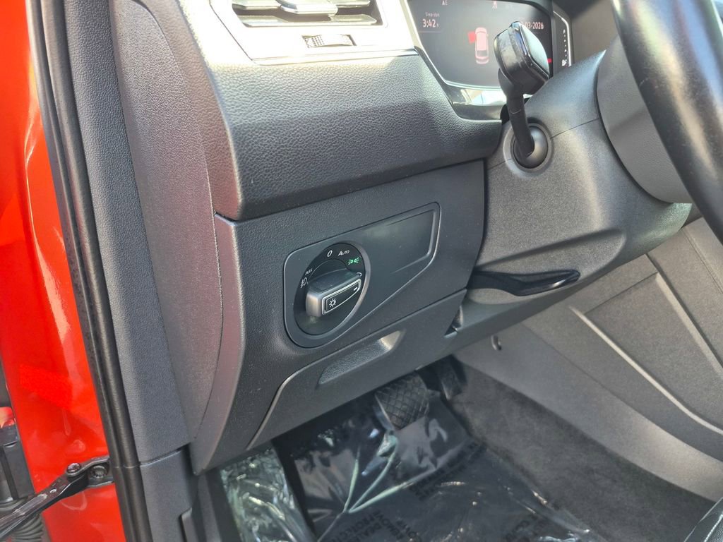 Used 2019 Volkswagen Tiguan SEL Premium w/ 3rd Row Seat Package image 15