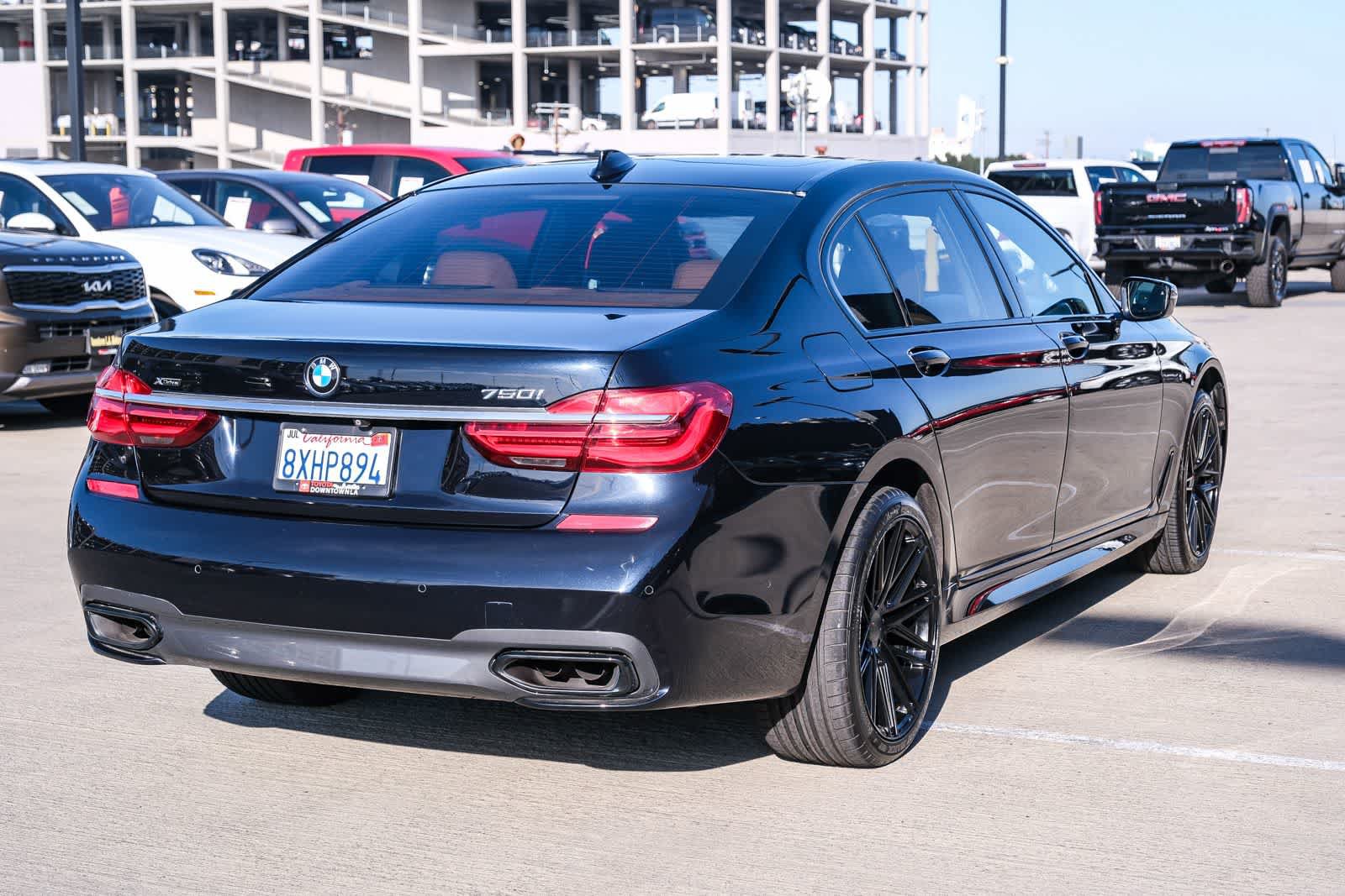 Used 2018 BMW 750i xDrive AWD/4WD image 4