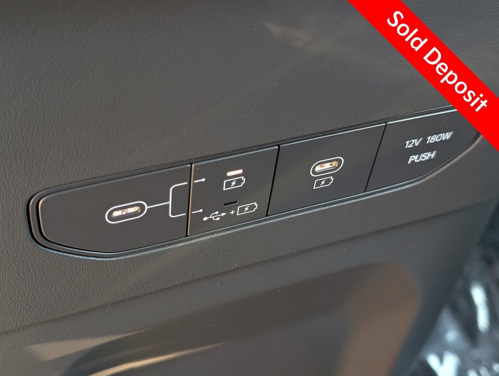 Certified 2024 Kia EV9 Land image 30