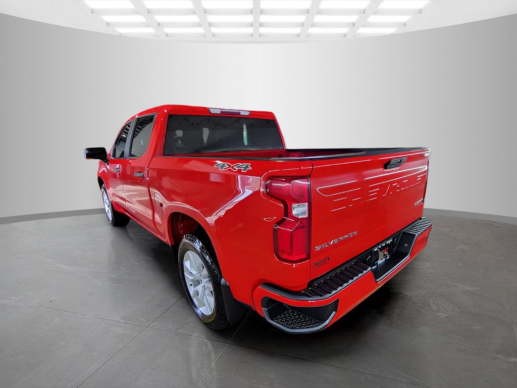 Used 2019 Chevrolet Silverado 1500 Custom w/ Custom Convenience Package AWD/4WD image 4