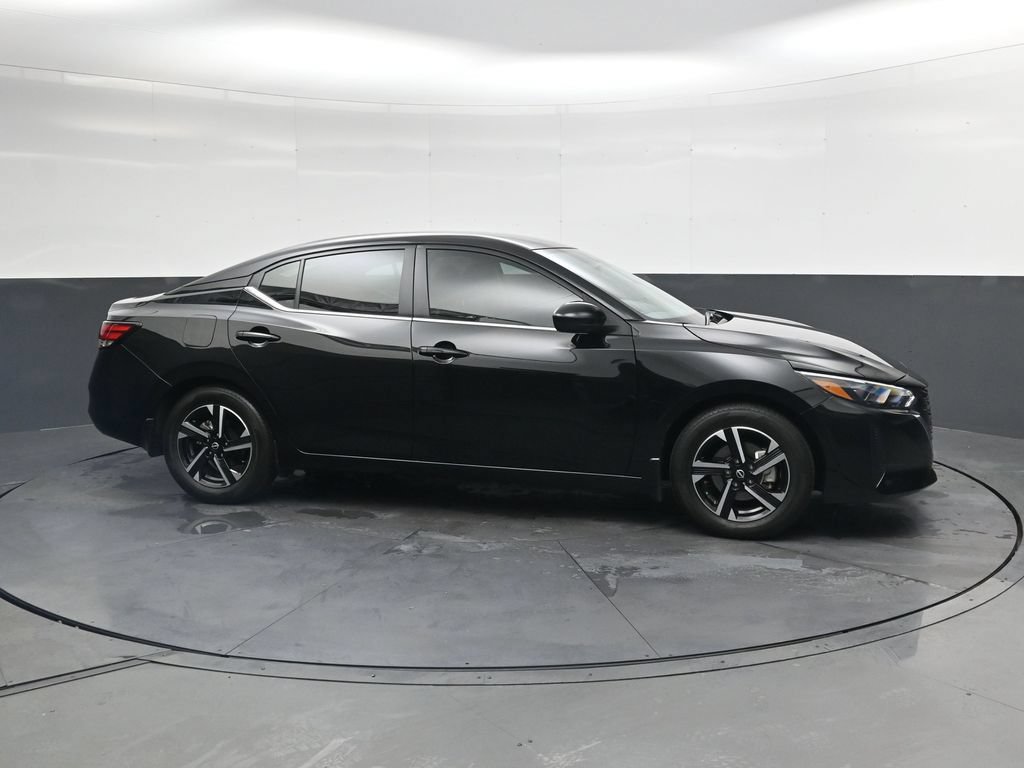 Used 2025 Nissan Sentra SV FWD image 4