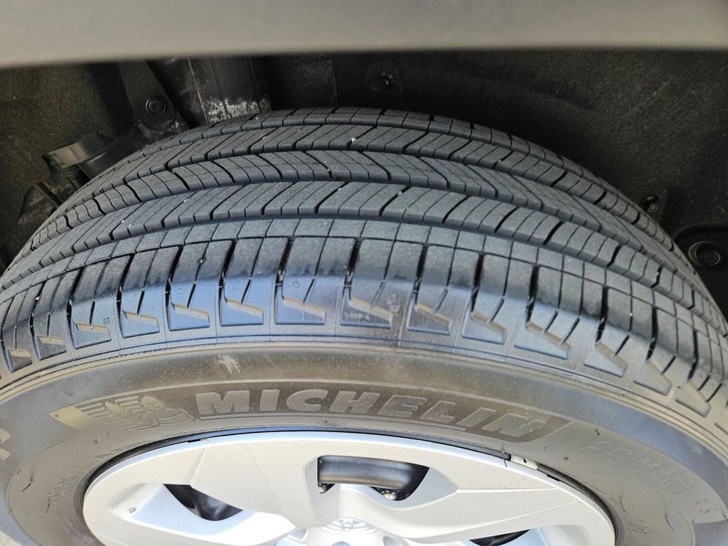 Used 2025 Toyota RAV4 LE image 26