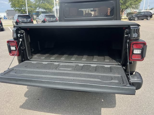 Used 2023 Jeep Gladiator Rubicon w/ Cold Weather Group AWD/4WD image 10