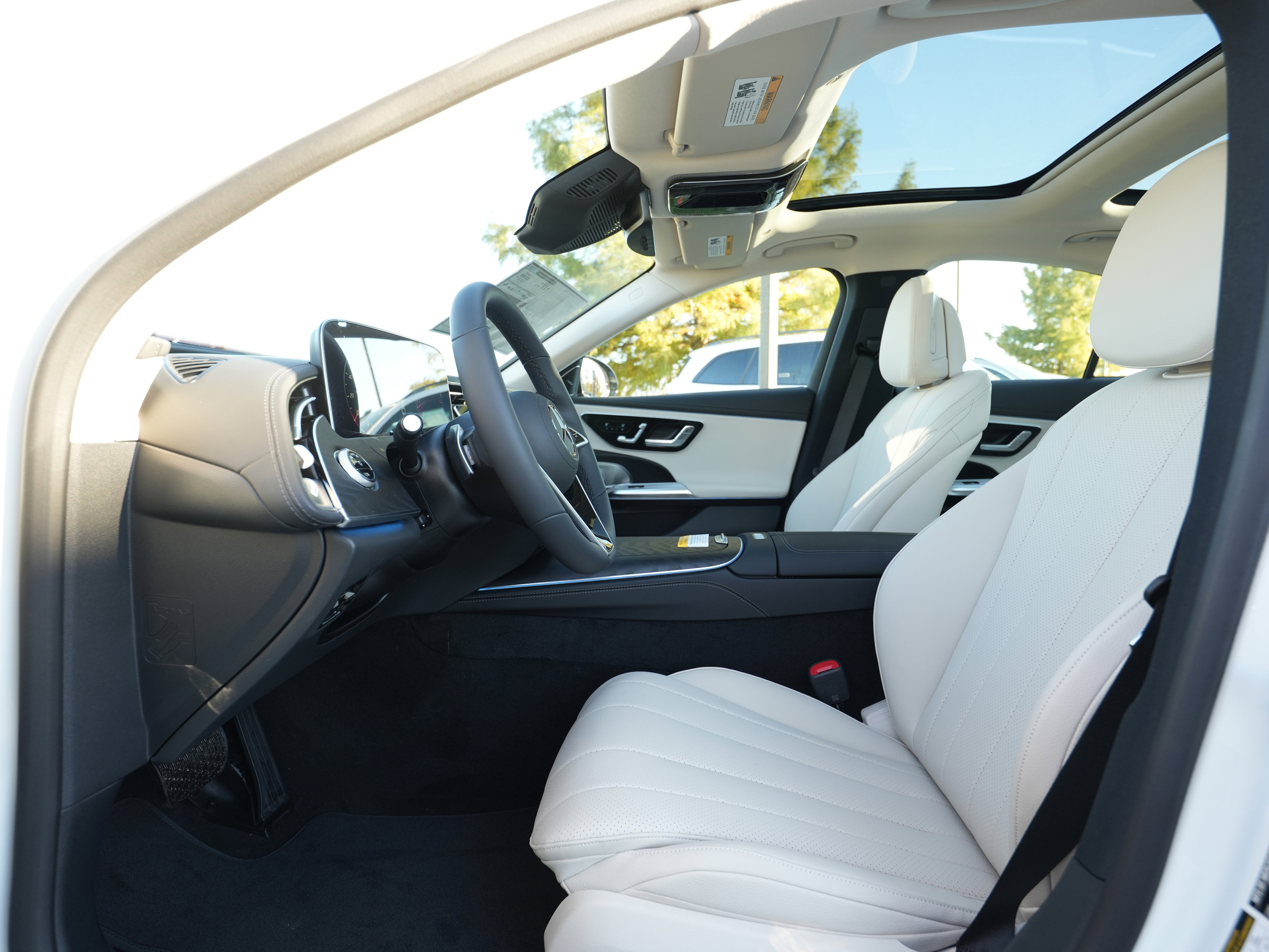 New 2026 Mercedes-Benz E 350 4MATIC Sedan image 33