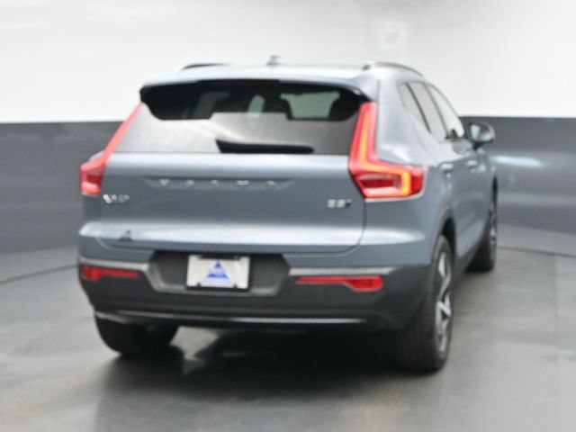 Used 2023 Volvo XC40 B5 Plus w/ Protection Package Premier AWD/4WD image 8