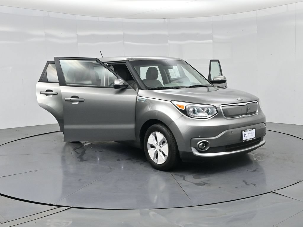 Used 2016 Kia Soul EV + FWD image 34